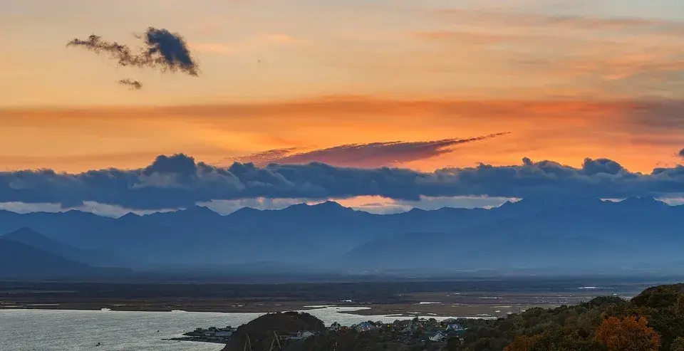 勘察加半岛火山形成原因（世界上火山最集中的地方）(图7)