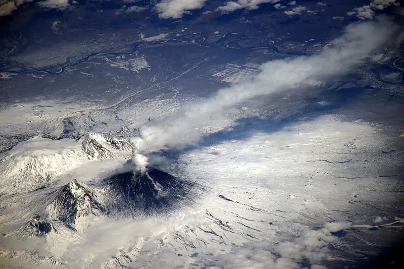 勘察加半岛火山形成原因（世界上火山最集中的地方）(图10)