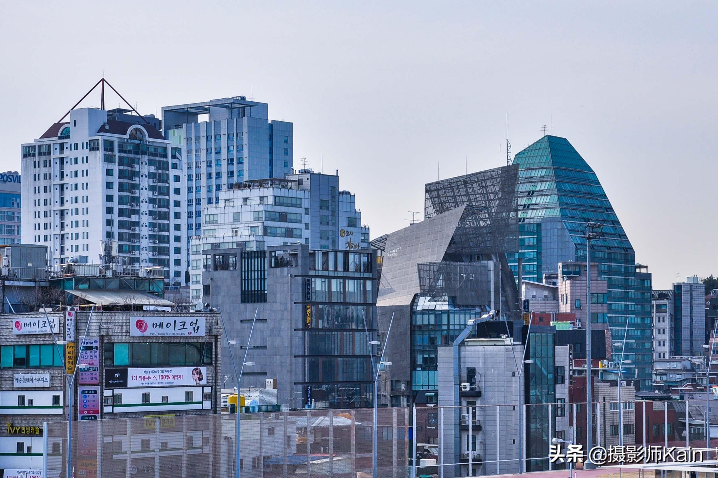 韩国服装店门头