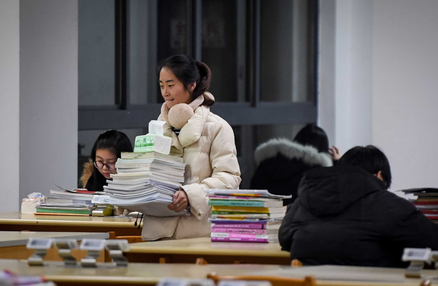 第二学历和双学位哪个含金量高点（第二学历是什么意思）