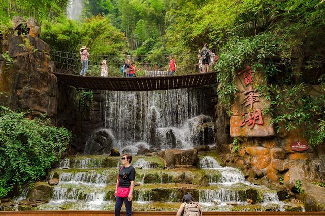 宝峰湖是西游记水帘洞拍摄地吗（西游记水帘洞在哪拍摄）(图13)