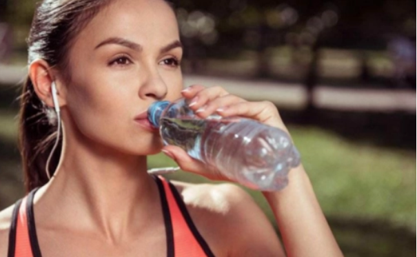 喝水减肥法真的有用吗 怎么可以让自己暴瘦