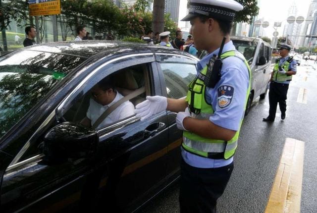 帮亲戚扣六分 影响长期驾照（驾照扣分什么时候清零）(图3)