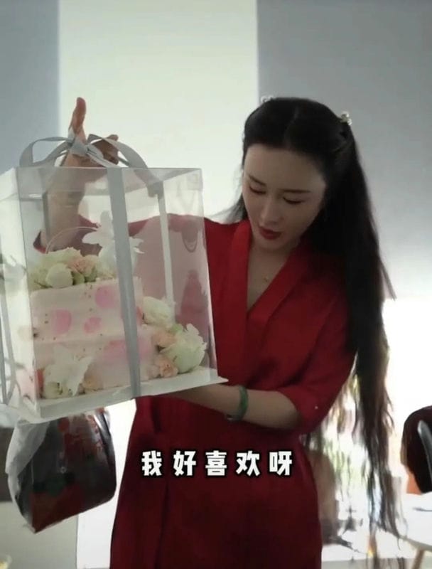 张纪中老婆杜星霖个人资料简介（张纪中现任妻子是谁）