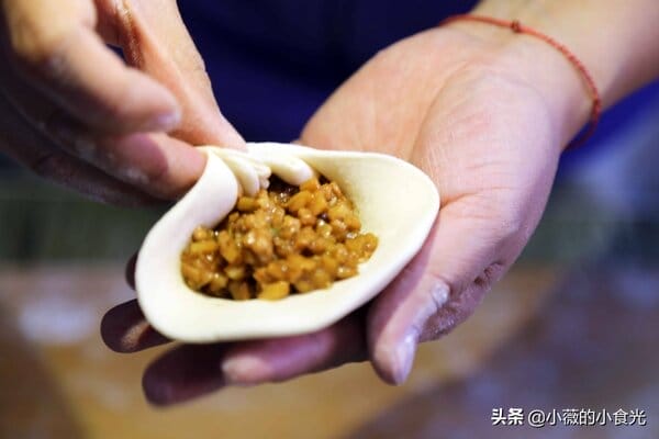 大肉包子蒸多久（肉包子一般蒸多长时间最合适）(图14)