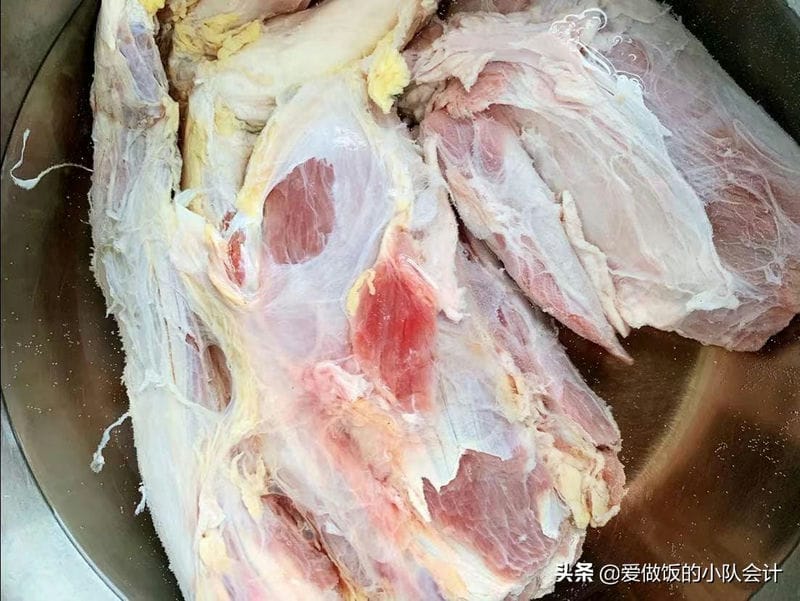 高压锅炖牛肉多少分钟窍门（高压锅压牛肉需要多少分钟能熟）(图2)