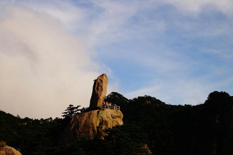 黄山称为天下第一奇山奇指的是什么（黄山三大主峰分别是）(图6)